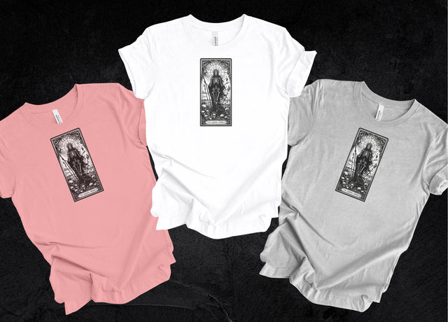 Queen of Bones,Tarot Card Shirt,Creepy T-shirt,Goth Mom Gift,Halloween Top,Goth Tee,Horror Fan,Skeleton Top,Spooky Shirt,Mystical Cards