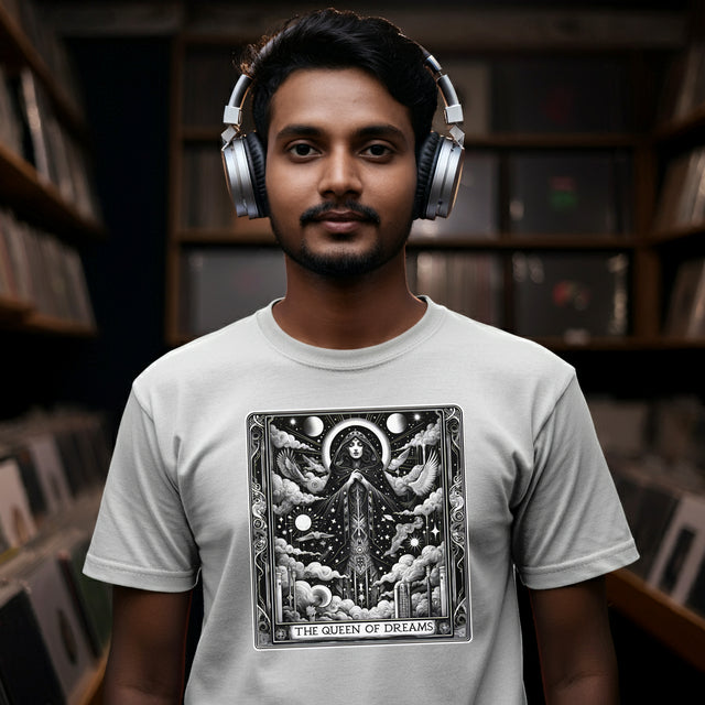 Queen of Dreams,Tarot card shirt,Mothers Day Gift,Tarot Reader Gift,Witchy Shirt,Mystical Cards Tee,Gift for her,Gift for Mom,Gift for Wife